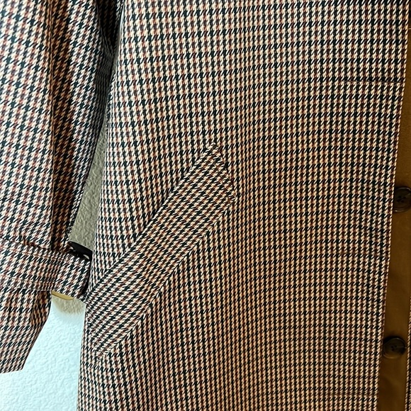 NWT Bernardo Houndstooth Trench Coat with Hidden buttons and belt size Small - Picture 7 of 10